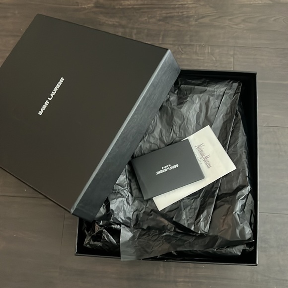 YSL OPYUM SANDALS IN PATENT LEATHER - Picture 6 of 6